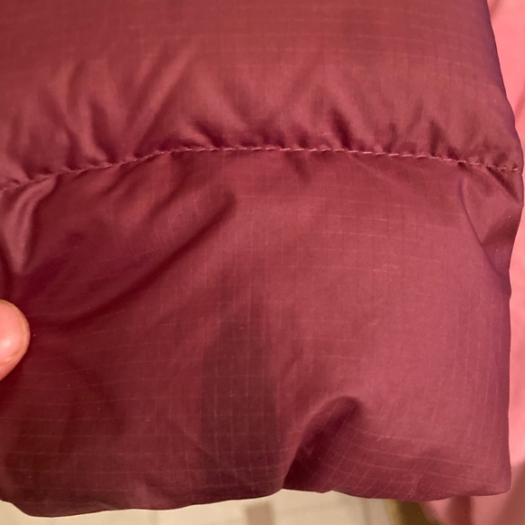 Patagonia Hi Loft Down Sweater Hoodie Burgundy - Picture 4 of 8